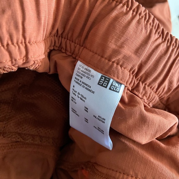 Uniqlo - Picture 3 of 3